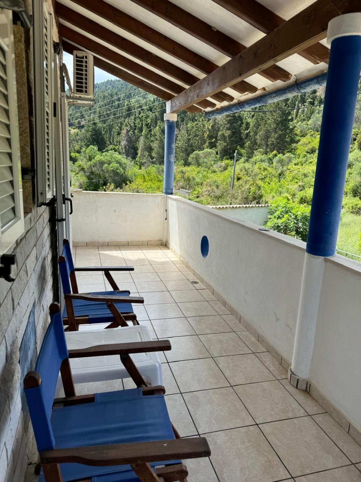 Nisaki Mathraki B&B Quarto foto